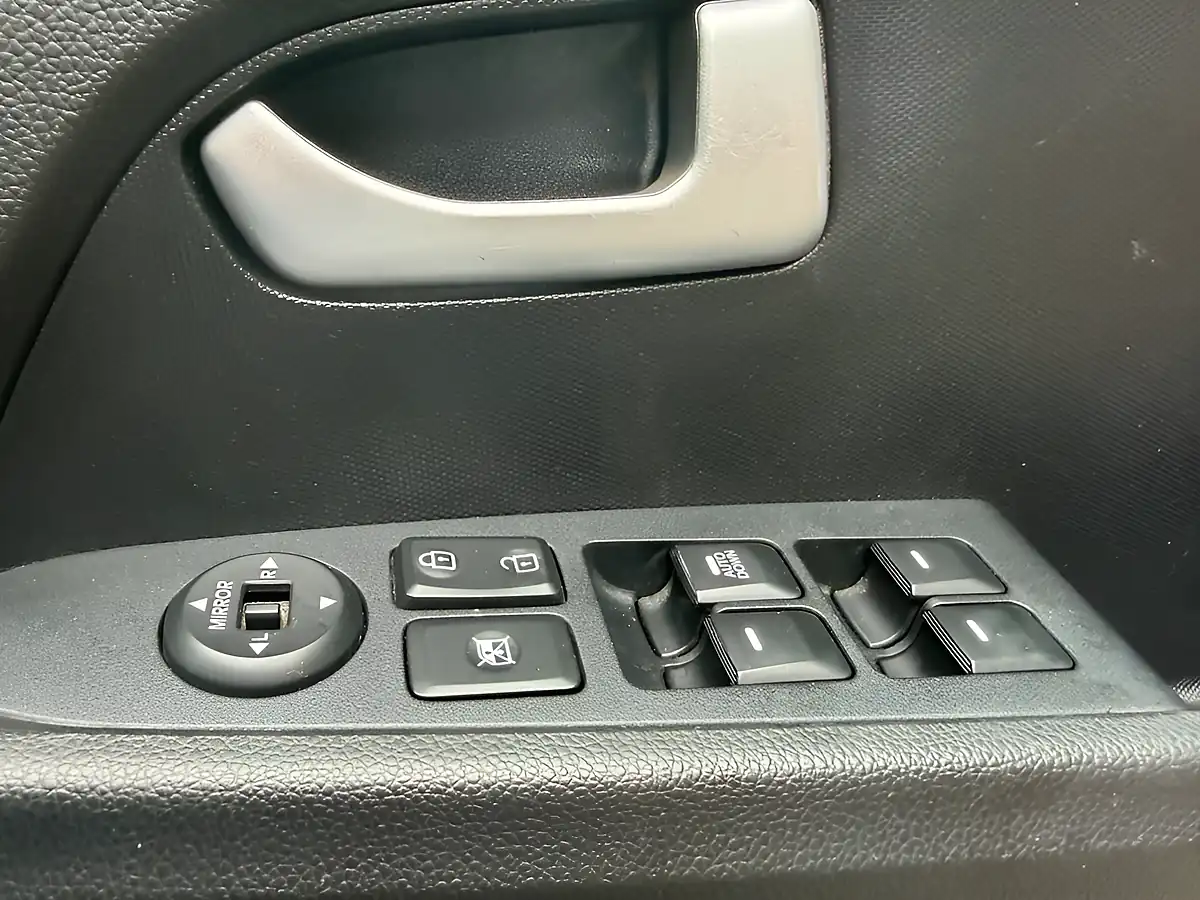 Used 2013 Kia Sportage Ecodynamics 1 White - Interior and Exterior details 19