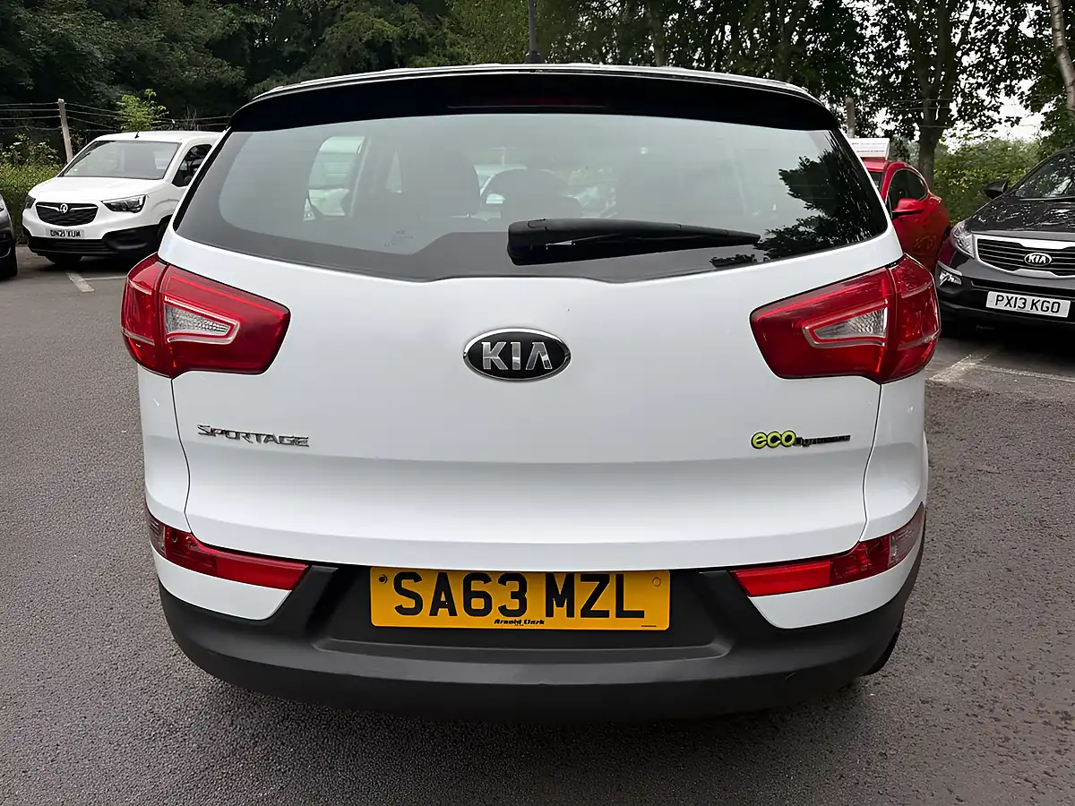 Used 2013 Kia Sportage Ecodynamics 1 White - Interior and Exterior details 5