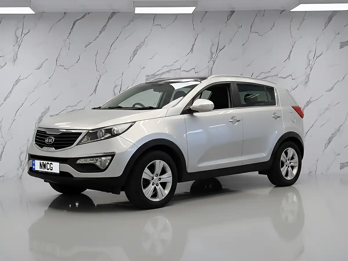 Used 2013 Kia Sportage Ecodynamics 2 Silver - Interior and Exterior details 3