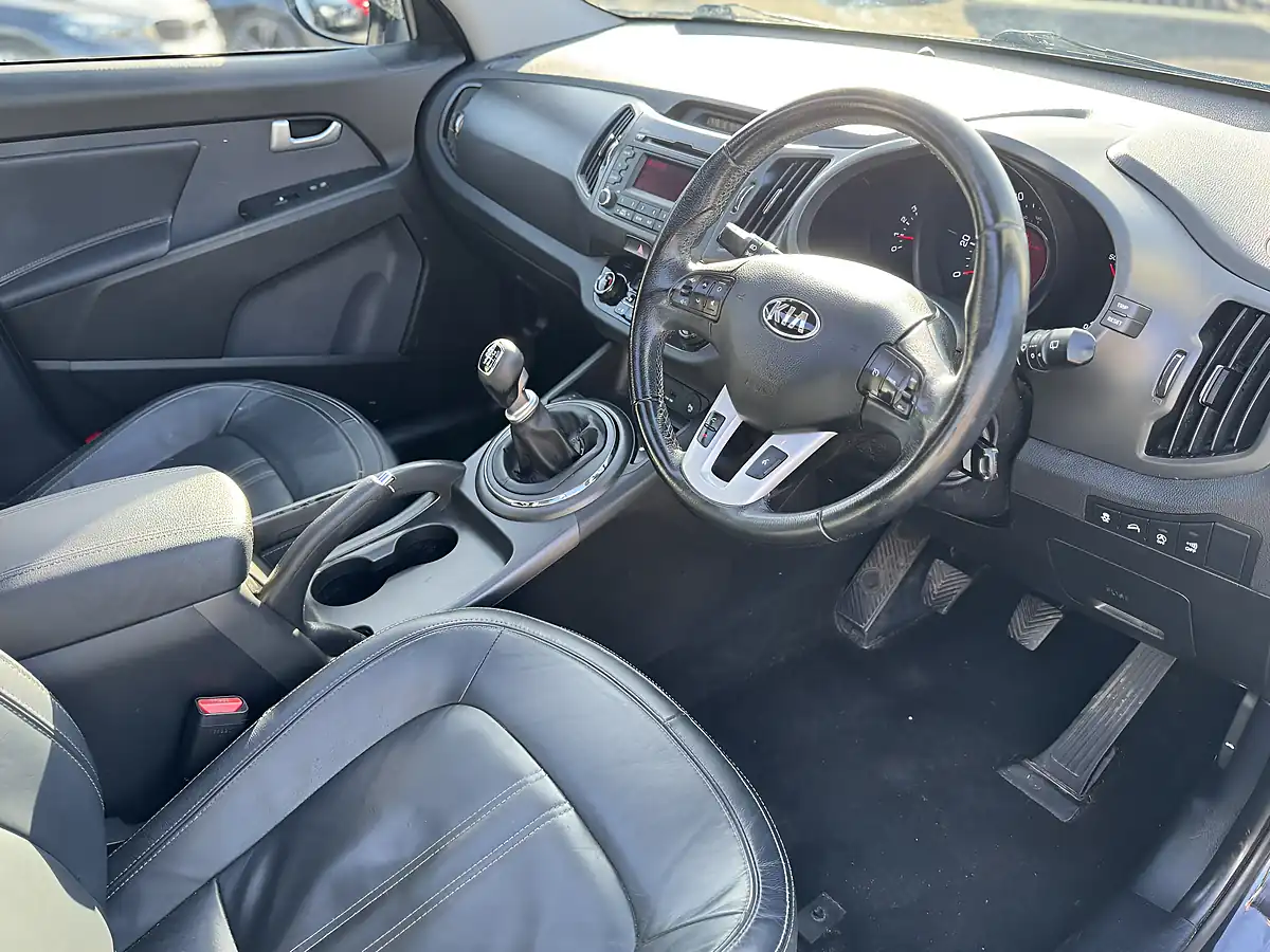 Used 2013 Kia Sportage Ecodynamics 3 Black - Interior and Exterior details 16
