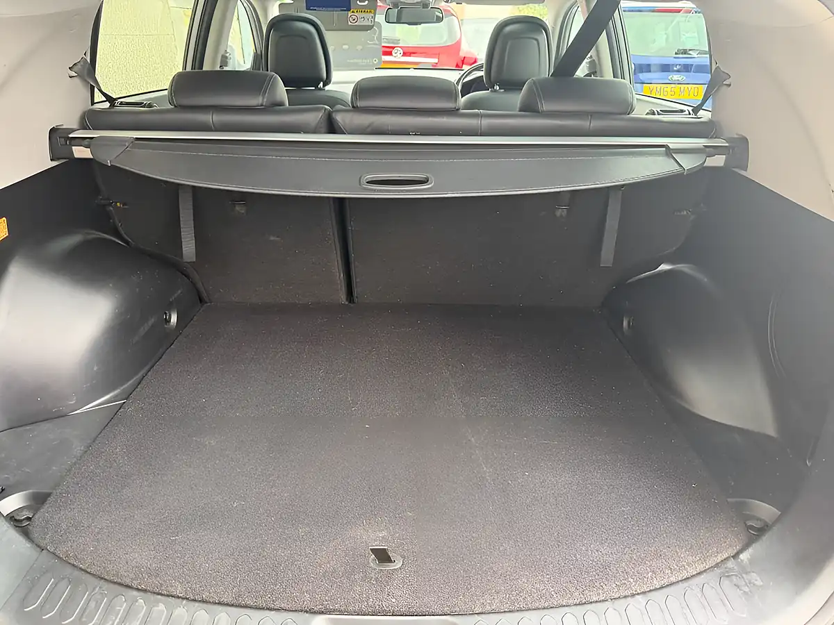 Used 2013 Kia Sportage Ecodynamics 3 Silver - Interior and Exterior details 17