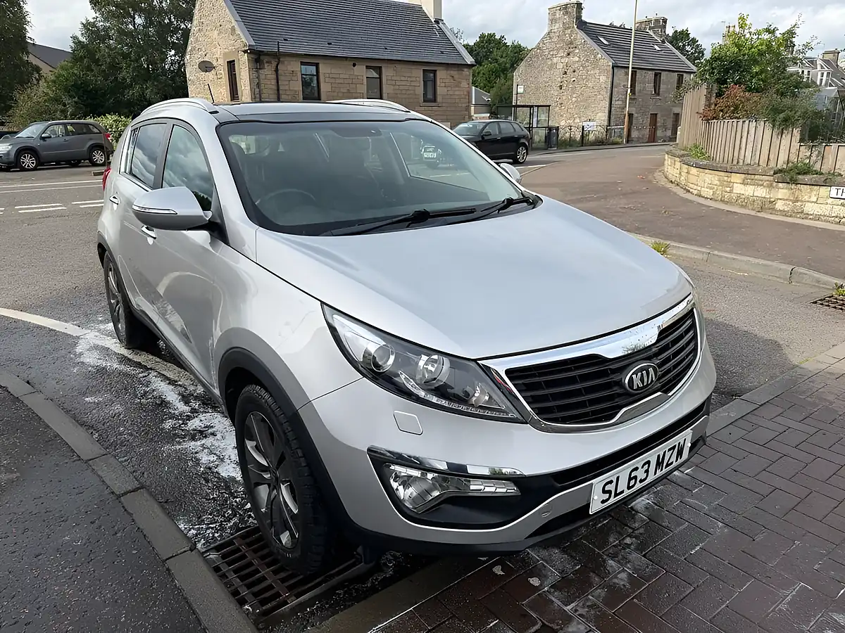 Used 2013 Kia Sportage Ecodynamics 3 Silver - Interior and Exterior details 4