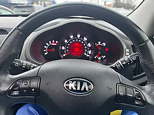 Used 2013 Kia Sportage Ecodynamics 3 White - Interior and Exterior details 10