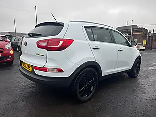 Used 2013 Kia Sportage Ecodynamics 3 White - Interior and Exterior details 2