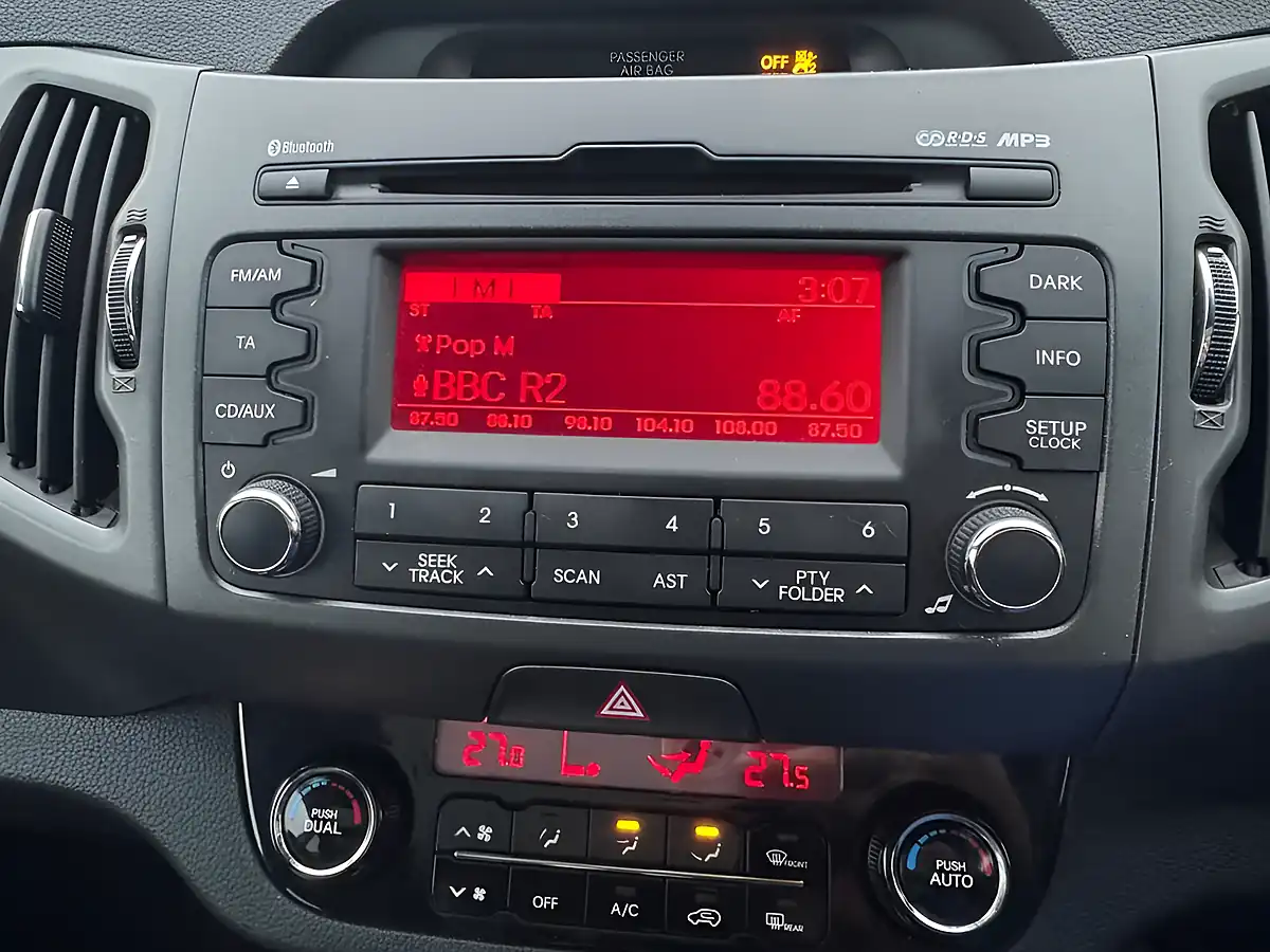 Used 2013 Kia Sportage Ecodynamics 3 White - Interior and Exterior details 6