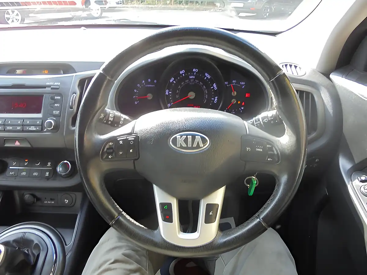 Used 2013 Kia Sportage KX-2 Silver - Interior and Exterior details 9