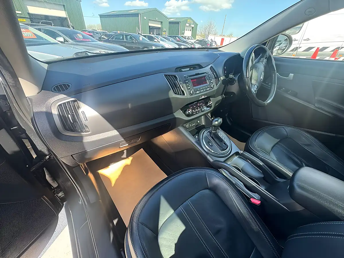 Used 2013 Kia Sportage KX-3 Black - Interior and Exterior details 15