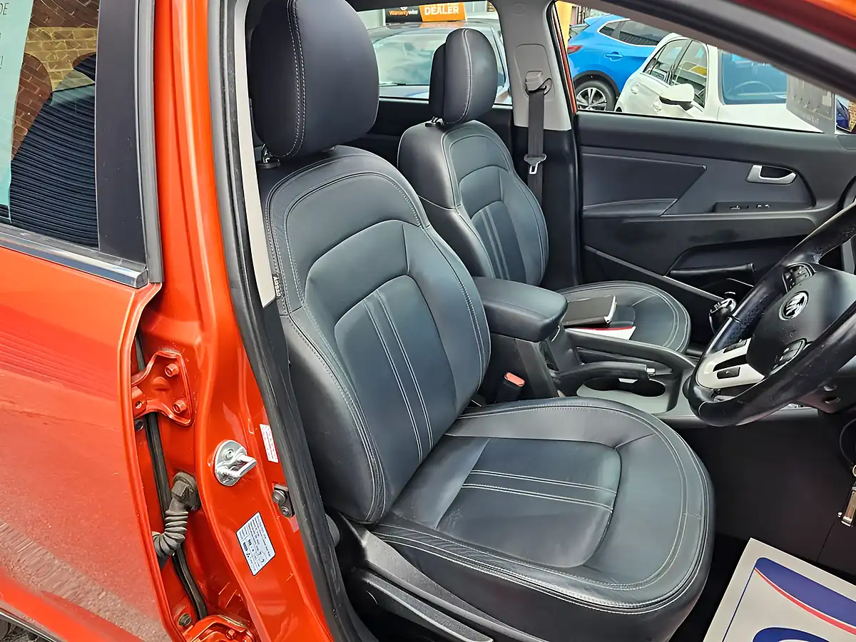 Used 2013 Kia Sportage KX-3 Orange - Interior and Exterior details 10