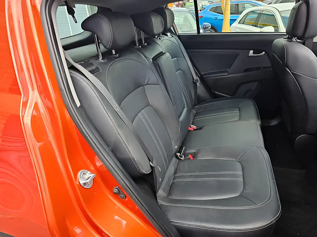 Used 2013 Kia Sportage KX-3 Orange - Interior and Exterior details 6