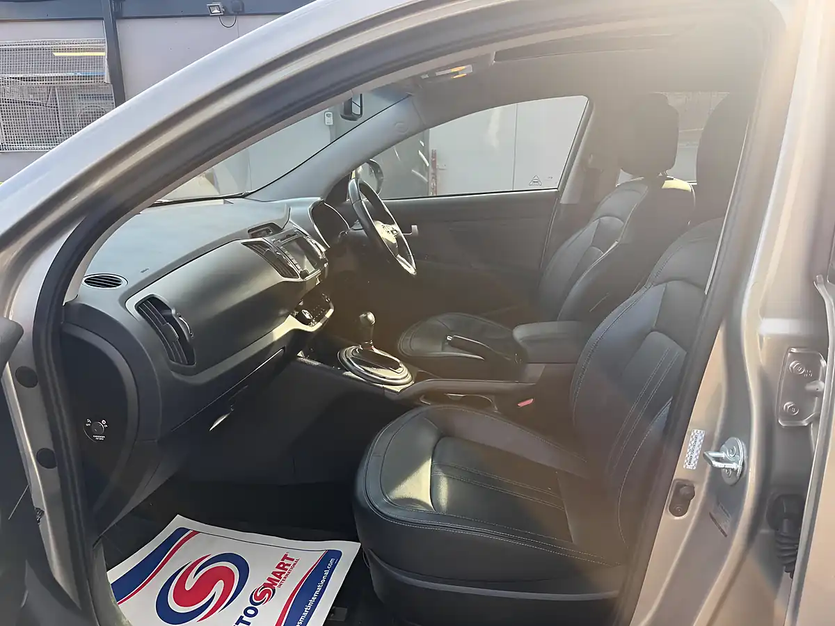 Used 2013 Kia Sportage KX-3 Silver - Interior and Exterior details 11