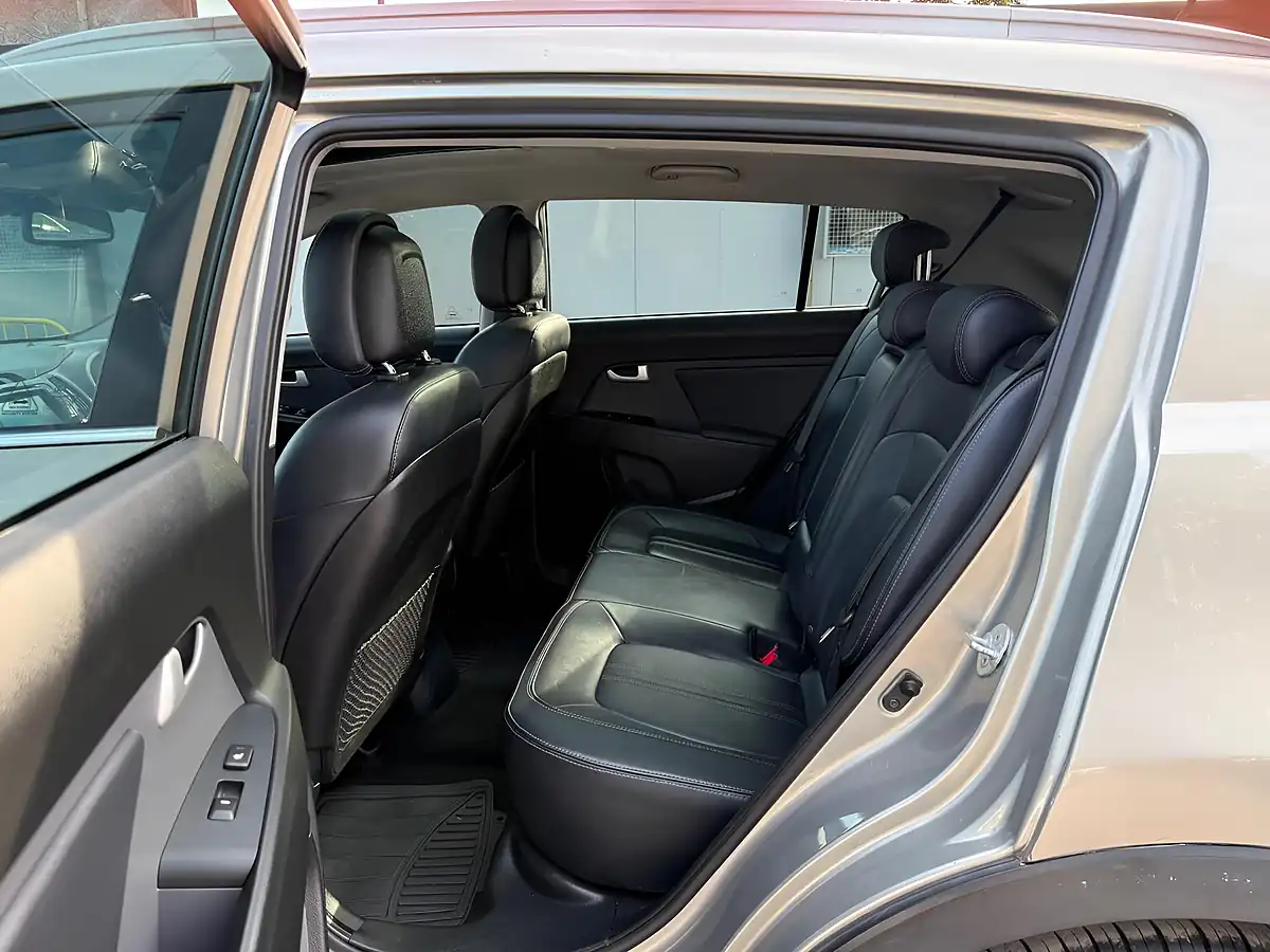 Used 2013 Kia Sportage KX-3 Silver - Interior and Exterior details 12