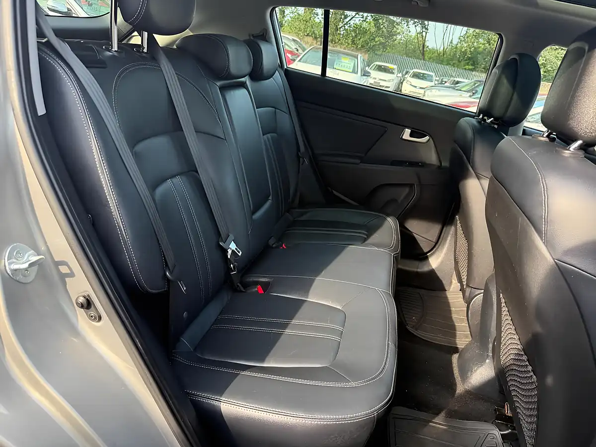 Used 2013 Kia Sportage KX-3 Silver - Interior and Exterior details 13