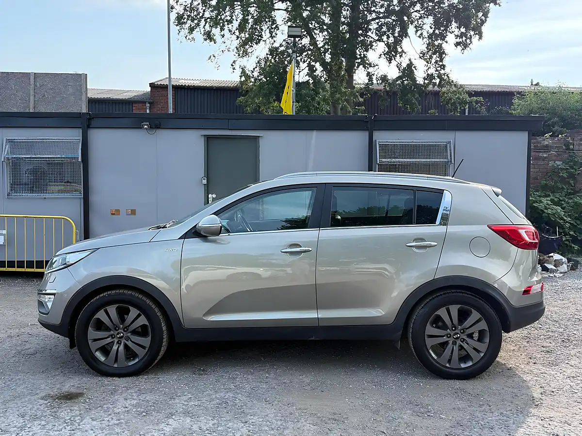 Used 2013 Kia Sportage KX-3 Silver - Interior and Exterior details 4