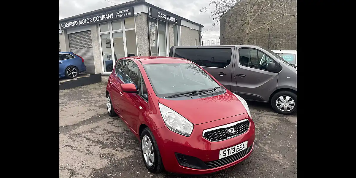 Used 2013 Kia Venga 1 Air Red - Front View
