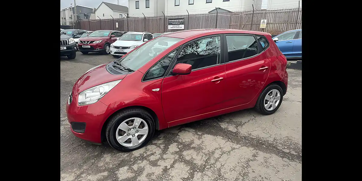 Used 2013 Kia Venga 1 Air Red - Interior and Exterior details 7