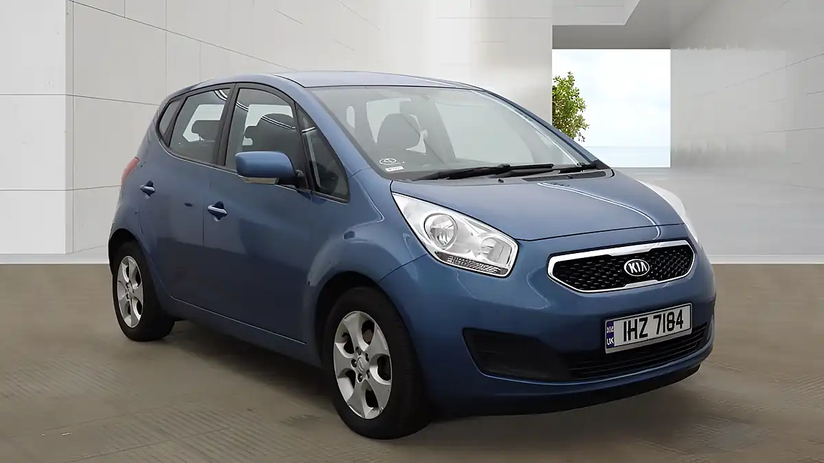 Used 2013 Kia Venga 2 Blue - Interior and Exterior details 11