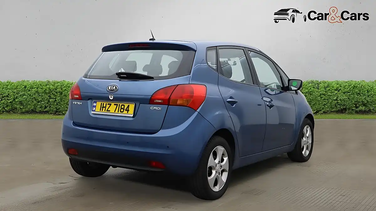 Used 2013 Kia Venga 2 Blue - Interior and Exterior details 4