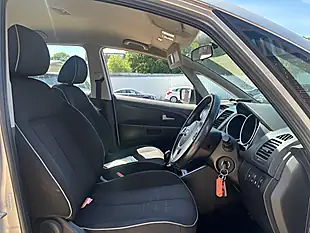 Used 2013 Kia Venga 2 Silver - Interior and Exterior details 10