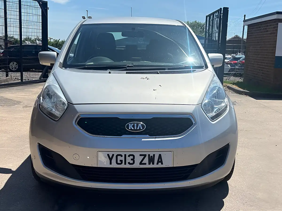 Used 2013 Kia Venga 2 Silver - Interior and Exterior details 2