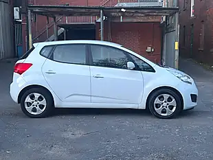 Used 2013 Kia Venga 2 White - Interior and Exterior details 3