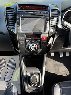 Used 2013 Kia Venga 3 Silver - Interior and Exterior details 13