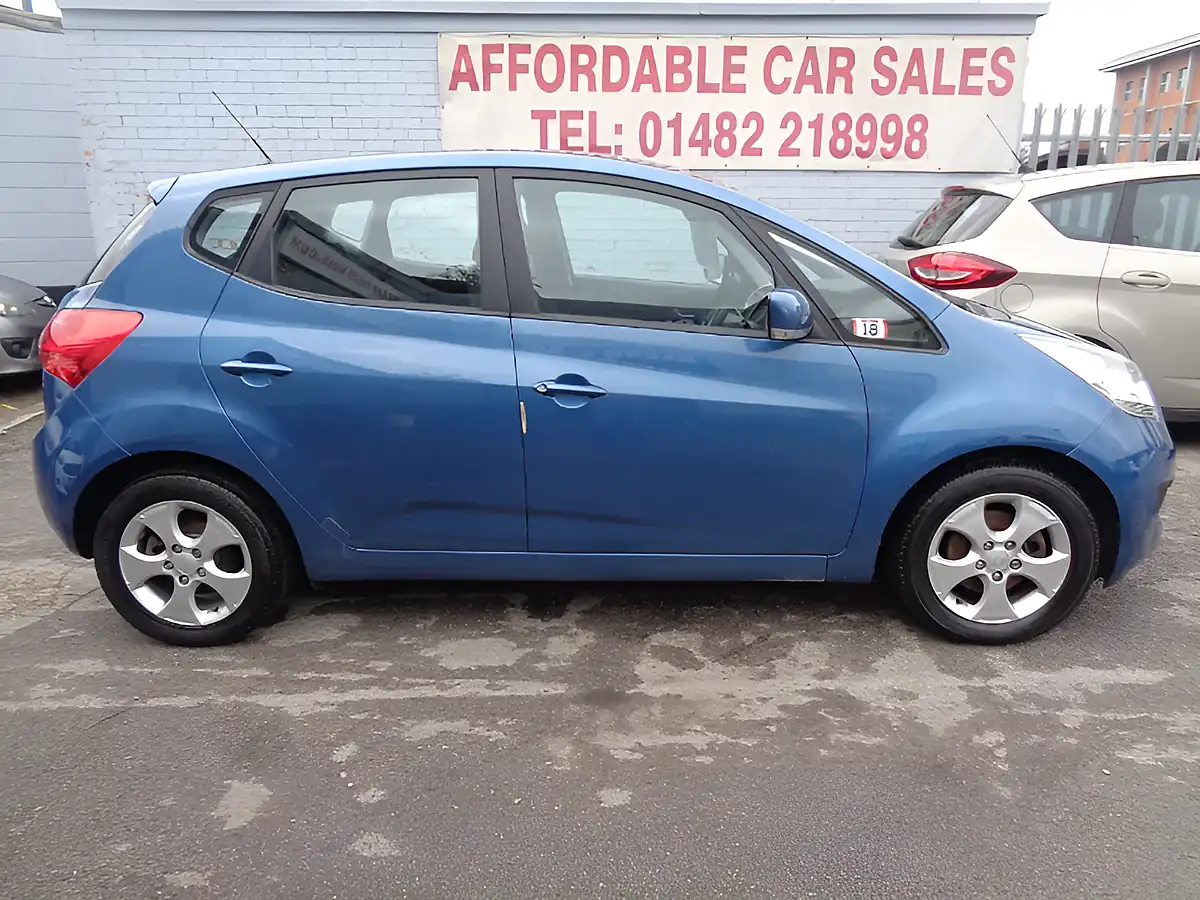 Used 2013 Kia Venga Ecodynamics 2 Blue - Interior and Exterior details 17