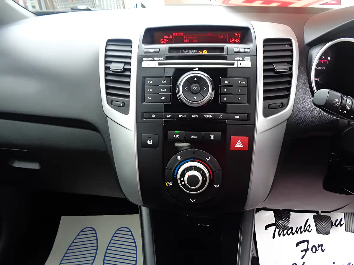 Used 2013 Kia Venga Ecodynamics 2 Blue - Interior and Exterior details 8