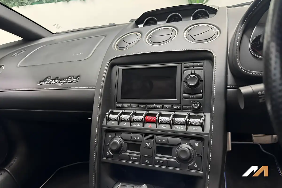Used 2013 Lamborghini Gallardo Coupe White - Interior and Exterior details 18