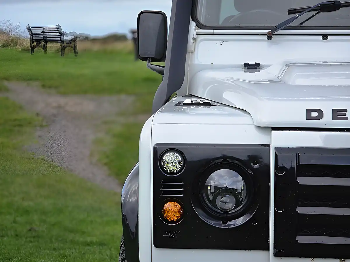 Used 2013 Land Rover Defender 90 Hard Top White - Interior and Exterior details 11