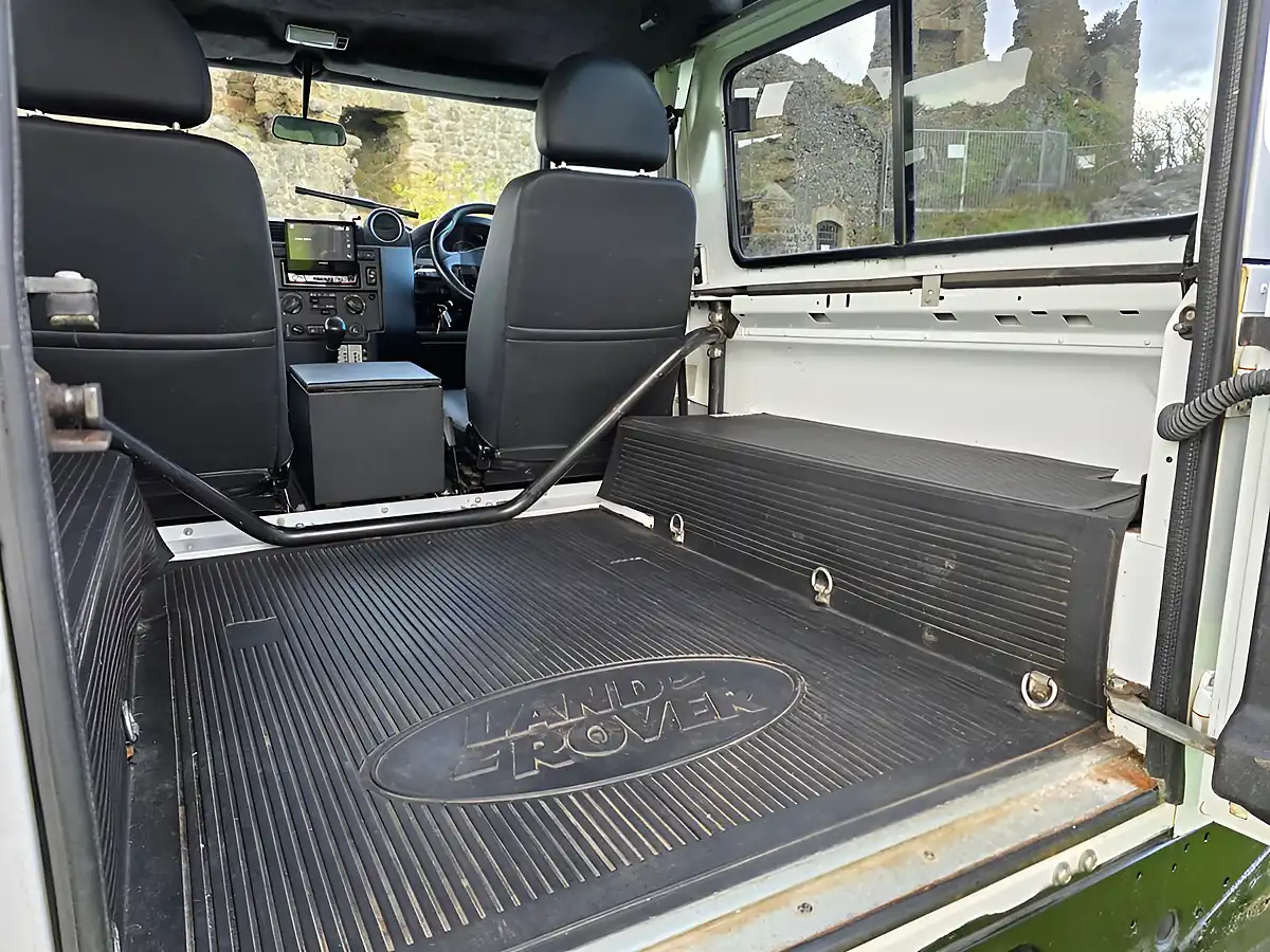 Used 2013 Land Rover Defender 90 Hard Top White - Interior and Exterior details 12