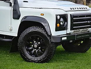 Used 2013 Land Rover Defender 90 Hard Top White - Interior and Exterior details 15