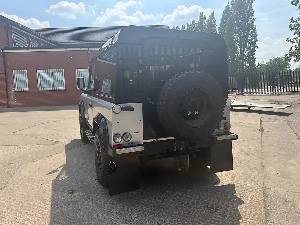 Used 2013 Land Rover Defender 90 Xs Hard Top Silver - Interior and Exterior details 4