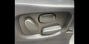 Used 2013 Land Rover Discovery 4 Grey - Interior and Exterior details 11