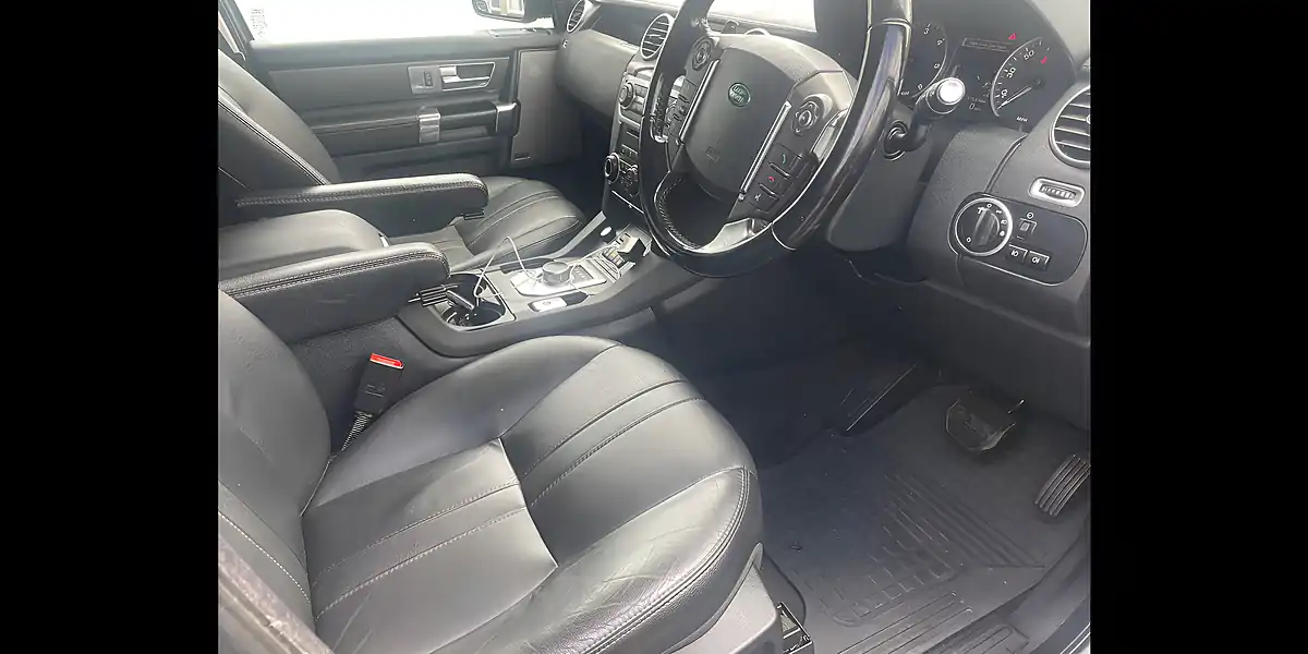 Used 2013 Land Rover Discovery 4 Grey - Interior and Exterior details 12