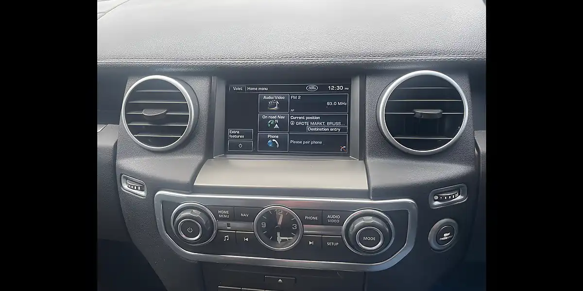 Used 2013 Land Rover Discovery 4 Grey - Interior and Exterior details 13