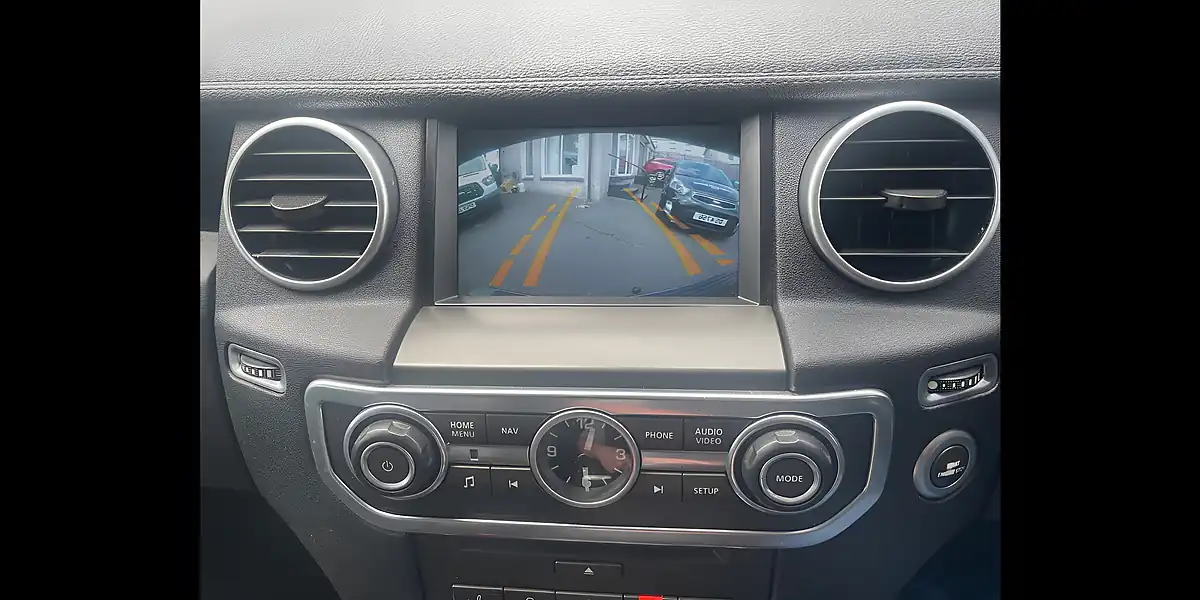 Used 2013 Land Rover Discovery 4 Grey - Interior and Exterior details 14