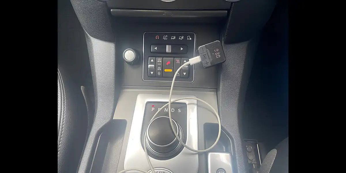 Used 2013 Land Rover Discovery 4 Grey - Interior and Exterior details 15