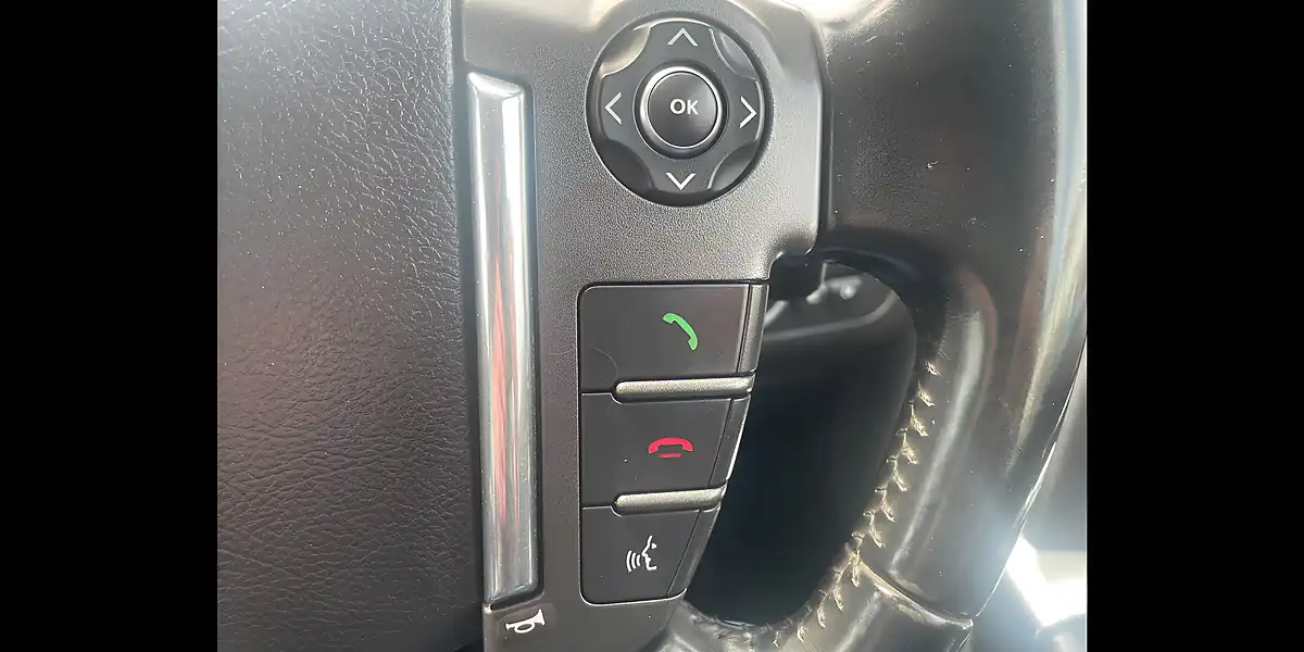 Used 2013 Land Rover Discovery 4 Grey - Interior and Exterior details 19