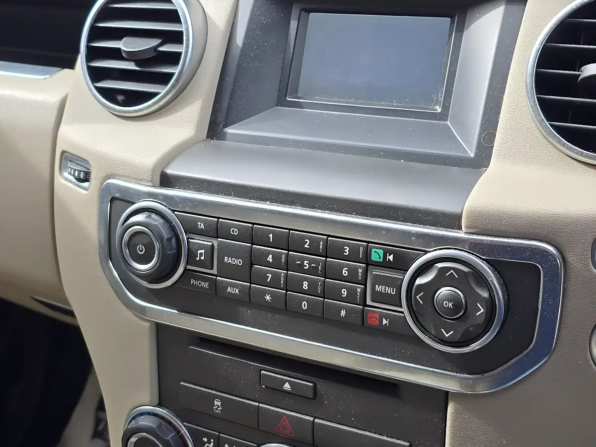 Used 2013 Land Rover Discovery 4 Gs Blue - Interior and Exterior details 10