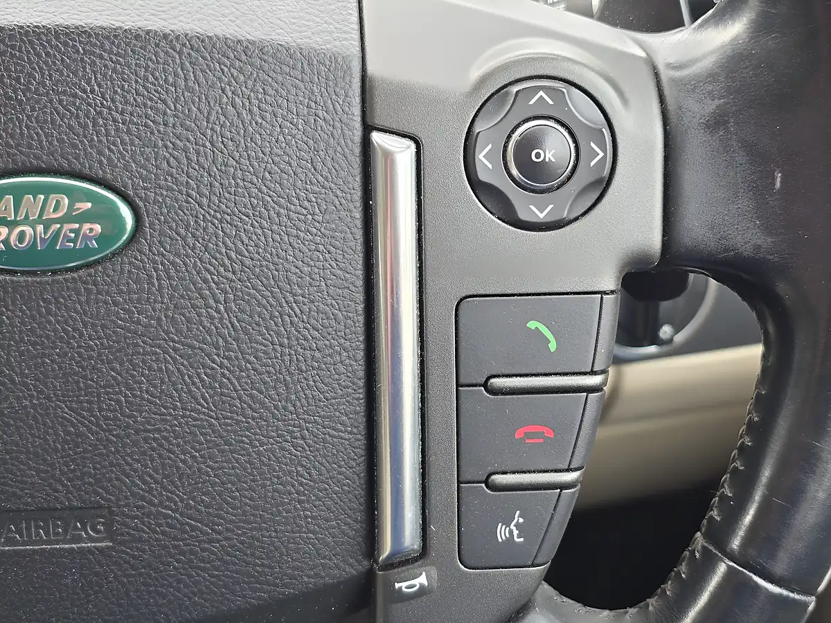 Used 2013 Land Rover Discovery 4 Gs Blue - Interior and Exterior details 14