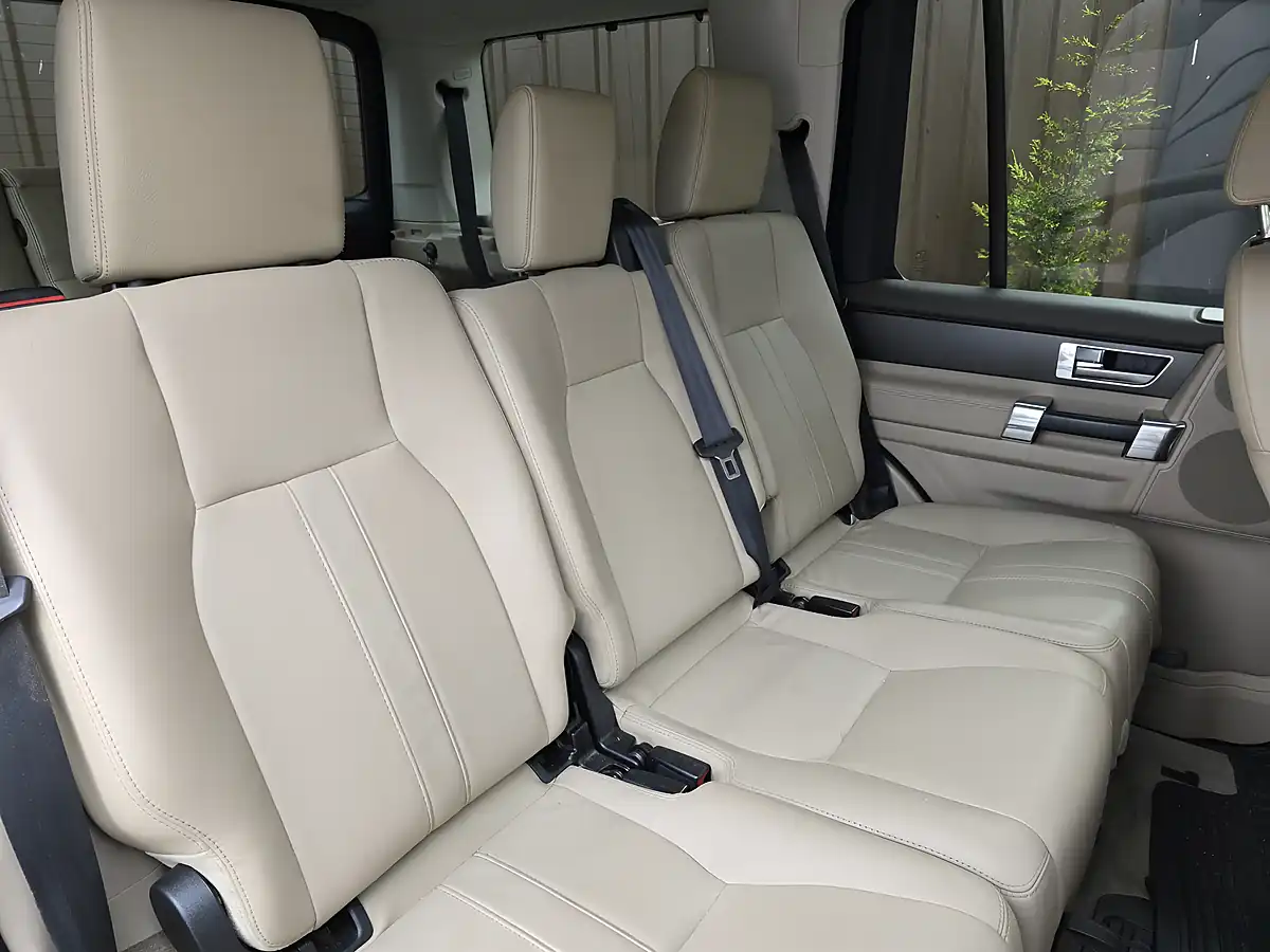 Used 2013 Land Rover Discovery 4 Gs Blue - Interior and Exterior details 15