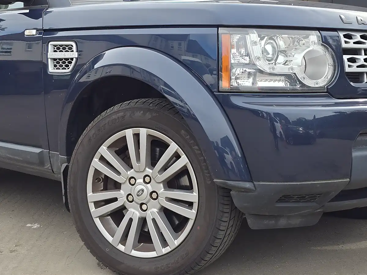 Used 2013 Land Rover Discovery 4 Gs Blue - Interior and Exterior details 2
