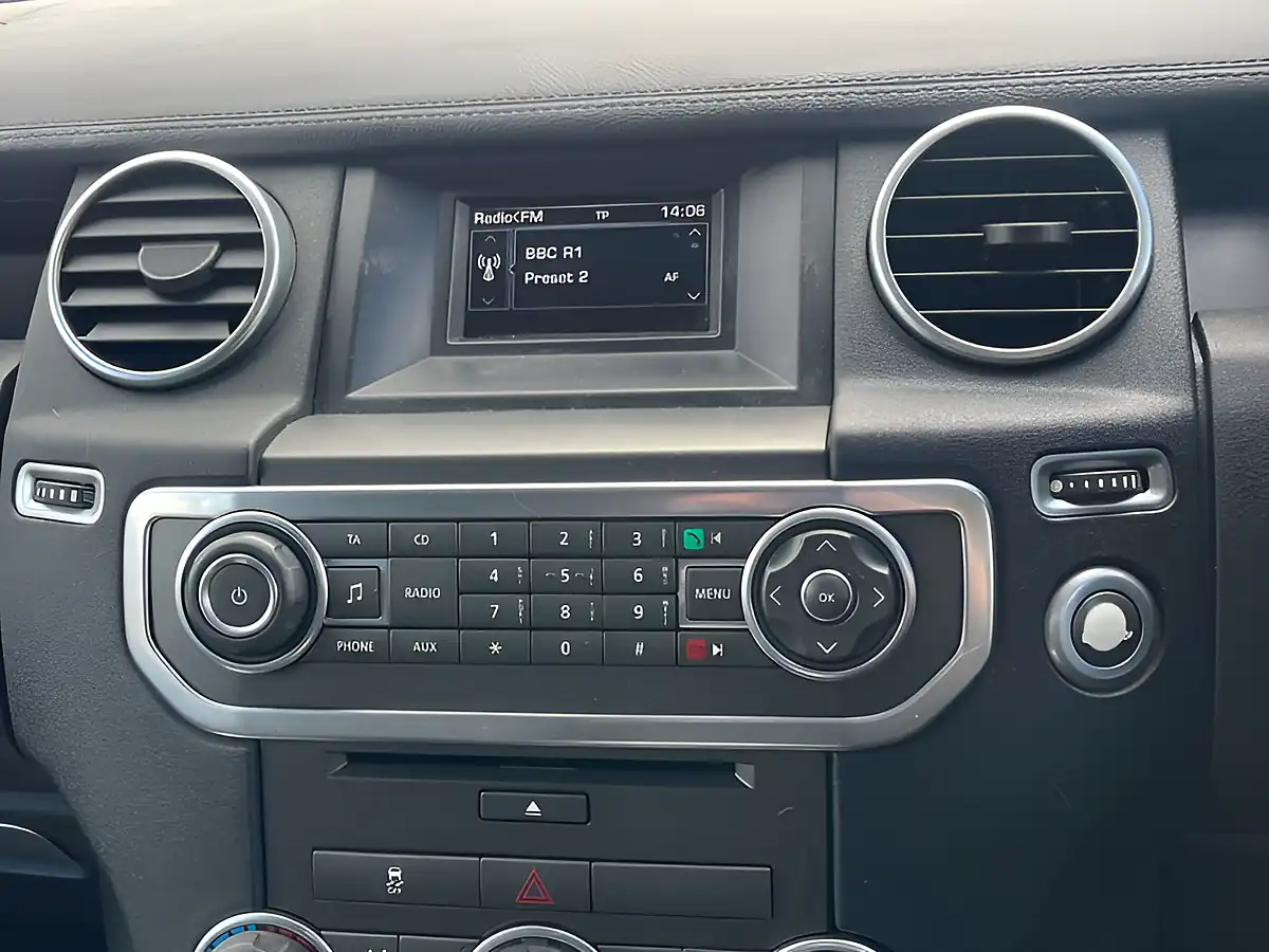 Used 2013 Land Rover Discovery Gs Black - Interior and Exterior details 17