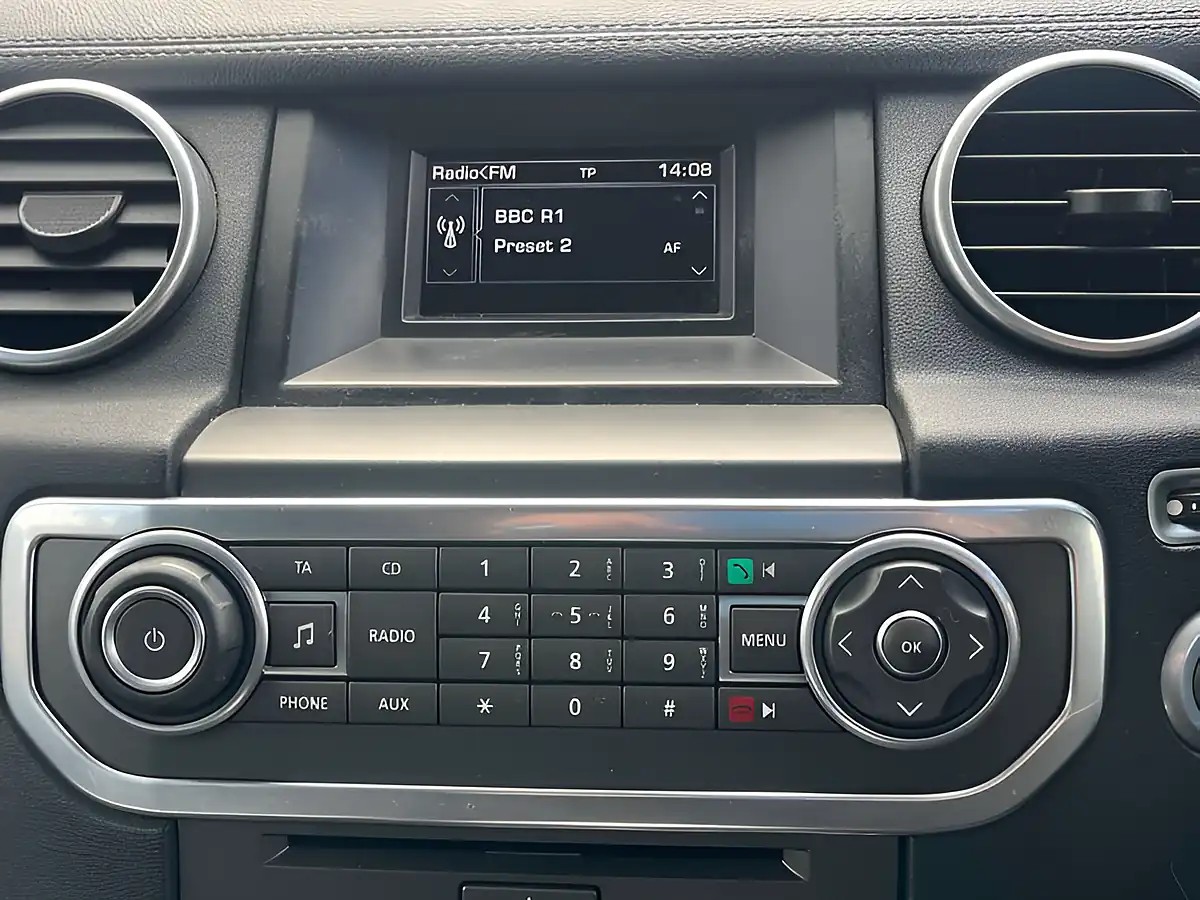 Used 2013 Land Rover Discovery Gs Black - Interior and Exterior details 18