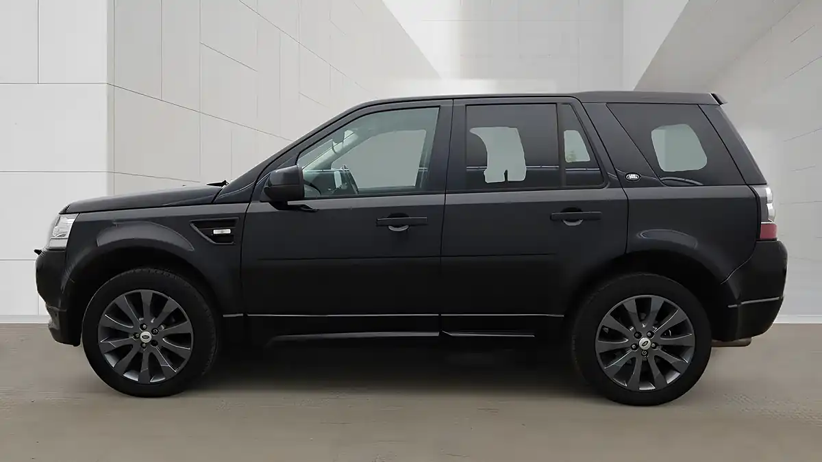 Used 2013 Land Rover Freelander 2 Dynamic Black - Interior and Exterior details 6