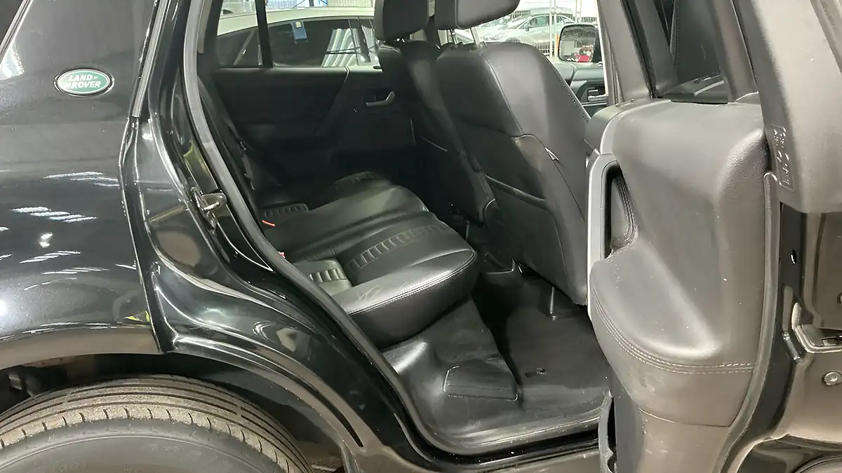 Used 2013 Land Rover Freelander 2 Dynamic Black - Interior and Exterior details 9
