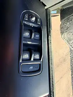 Used 2013 Land Rover Freelander 2 Dynamic Black - Interior and Exterior details 17