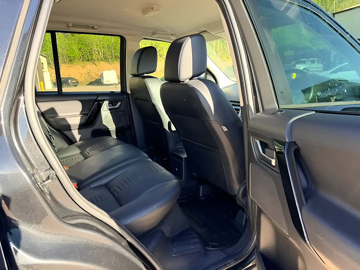 Used 2013 Land Rover Freelander 2 Dynamic Black - Interior and Exterior details 19