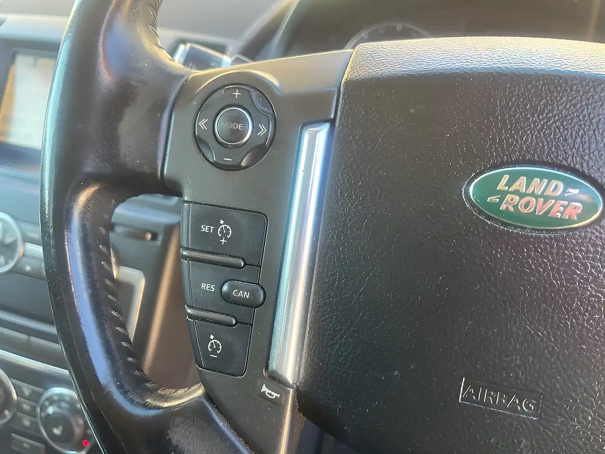 Used 2013 Land Rover Freelander 2 Dynamic White - Interior and Exterior details 12