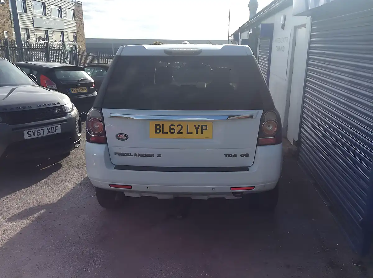Used 2013 Land Rover Freelander 2 Gs White - Interior and Exterior details 5